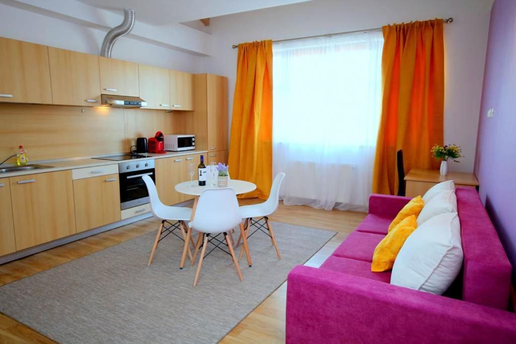 Flowers Apartments Тімішоара Екстер'єр фото