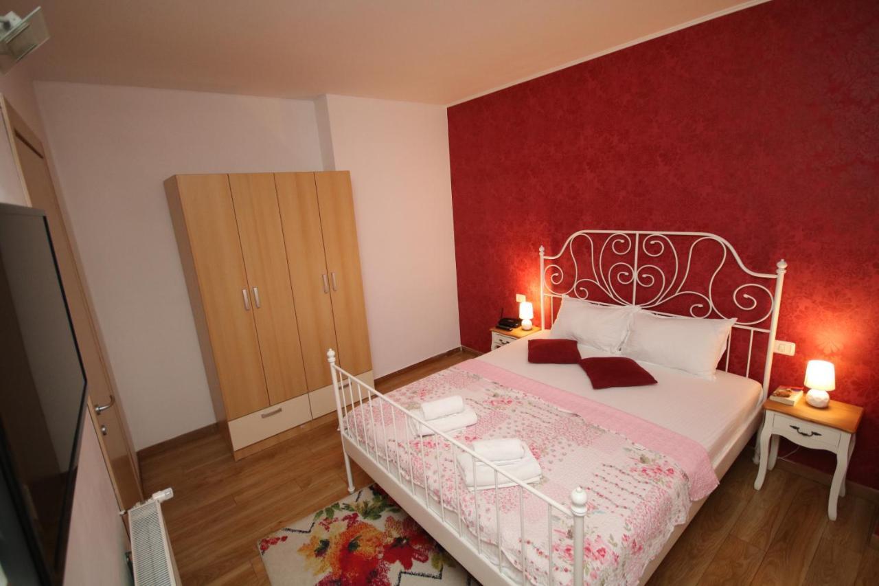 Flowers Apartments Тімішоара Екстер'єр фото